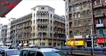 بنايات الإسكندرية العتيقة في منطقة محطة الرمل وسط الإسكندرية